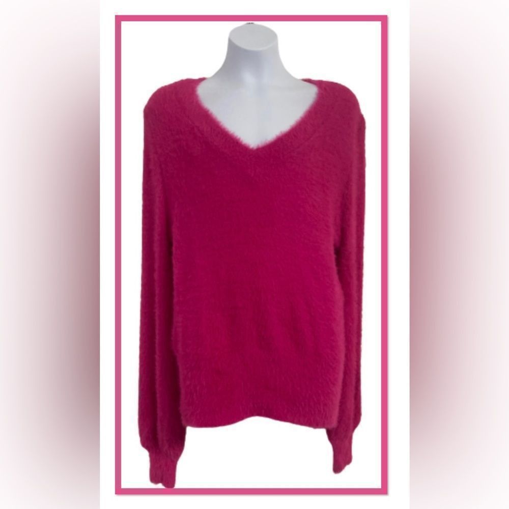 No Boundaries size L/G Pink, Fuzzy V Neck Sweater